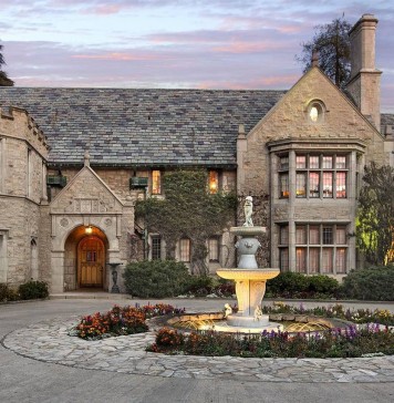 플레이보이 맨션 팔렸다