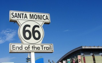 이번 일요일 샌타모니카서 돈 찾으세요