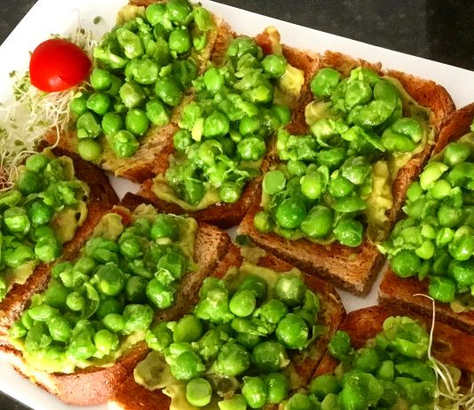파릇파릇 싱그러운 맛, 완두콩 토스트