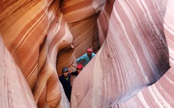 황홀한 계곡 틈새로 빨려드는 신비, 지브라 슬롯 캐년