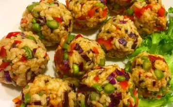 영양만점에 알록달록 비주얼도 그만인 오색 주먹밥