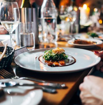 셰프들이 절대 주문하지 않는 8가지 음식