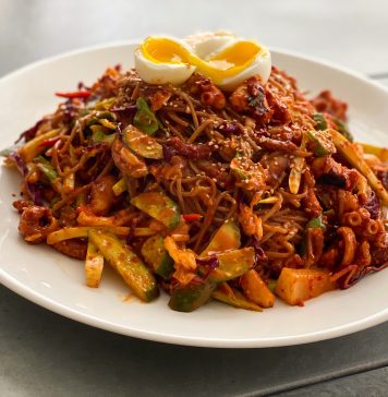 주말에 영양특식으로 만들어 먹고 싶은 ‘낙지채소국수’