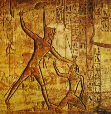 이집트 신전에 살아 숨쉬고 있는 신과 파라오의 이야기